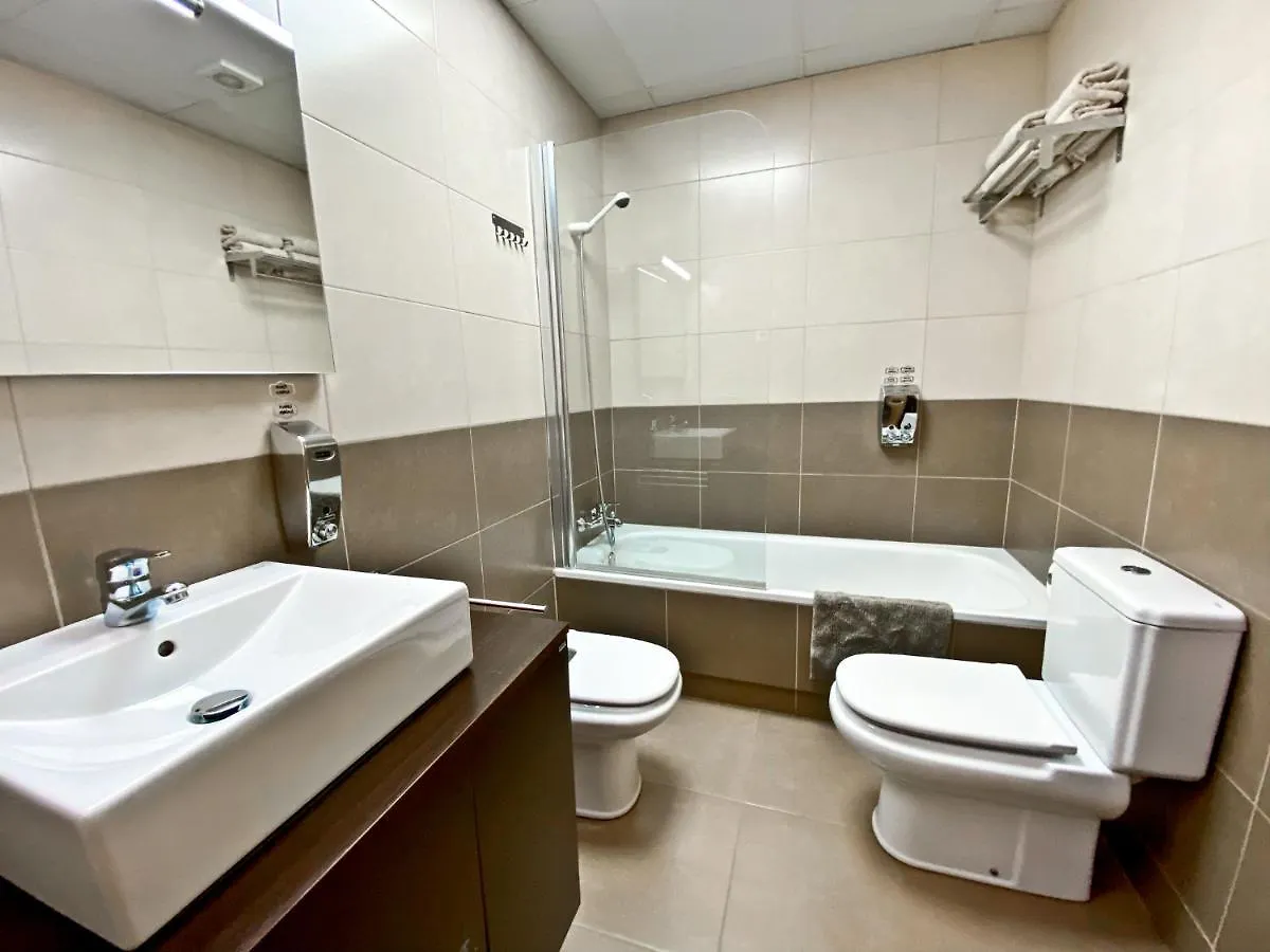 Urban Manresa-City Center Apartment With Balcony